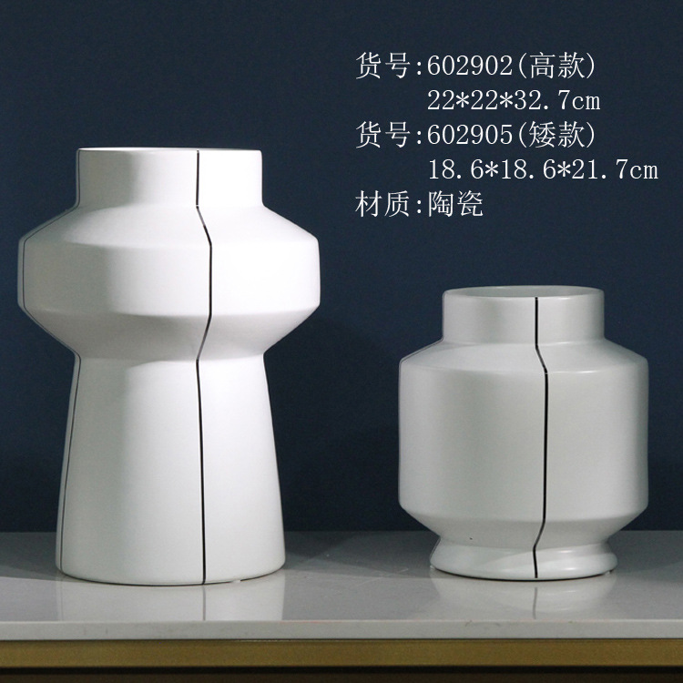 The new hand-pulled prefabricated flower vases with simple black lines and ceramic vase decorations are ideal soft furnishings for the new Chinese-style living room Specification image