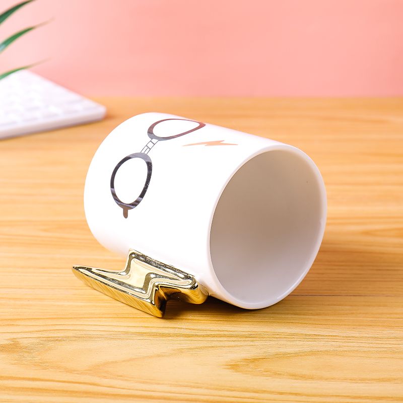 Lightning Glasses Mug Creative Lightning Ceramic Cup Personality Lightning Handle Mug Custom Creative Lightning Ceramic Cup Personality Lightning Handle Mug Custom details Picture