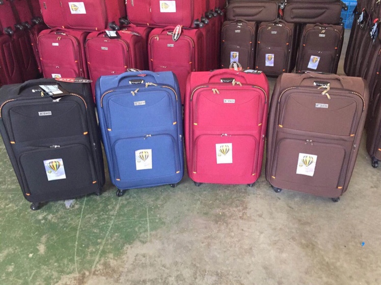 28048-4 4pcs 4 whee luggage set图
