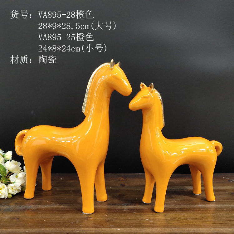 Creative modern and simple ceramic animal home decoration items, horse-to-success desktop display, abstract handicraft arrangement Application Scenario