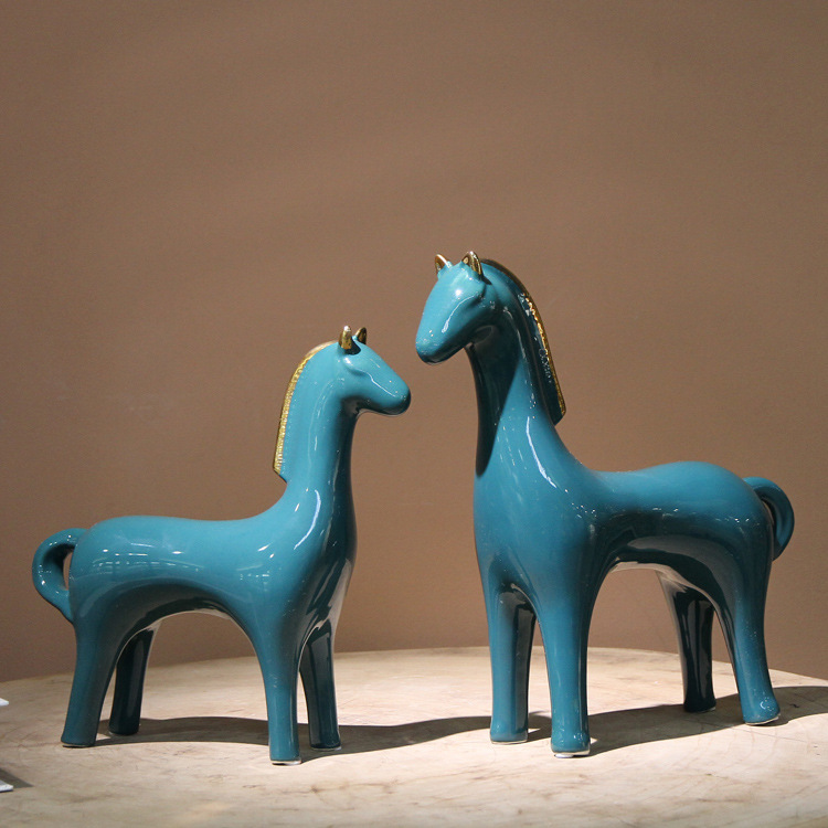 Modern and simple ceramic animal home decoration items, Ma Dao Gong Cheng desktop display, creative abstract handicraft arrangement