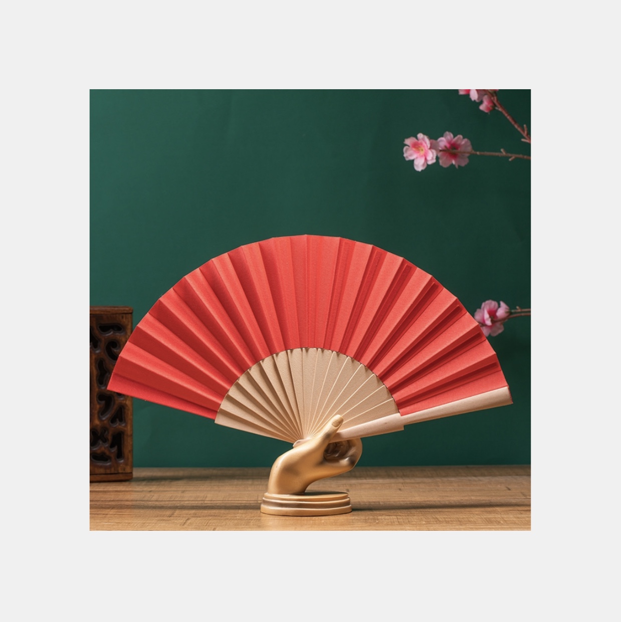 18方木头柄纯色扇子