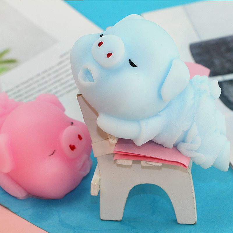 Cuddling pig cute animal super cute Tuanzi pinched ball PTR kids toy to release pressure to release soft glue toys thumbnail