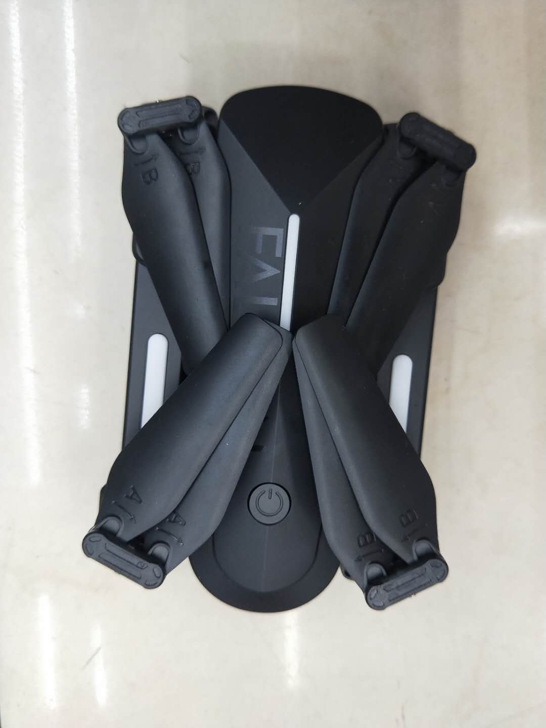 Four-axis uav fixed-height four-axis aerial photography aircraft GPS positioning WiFi remote control four-axis UAV