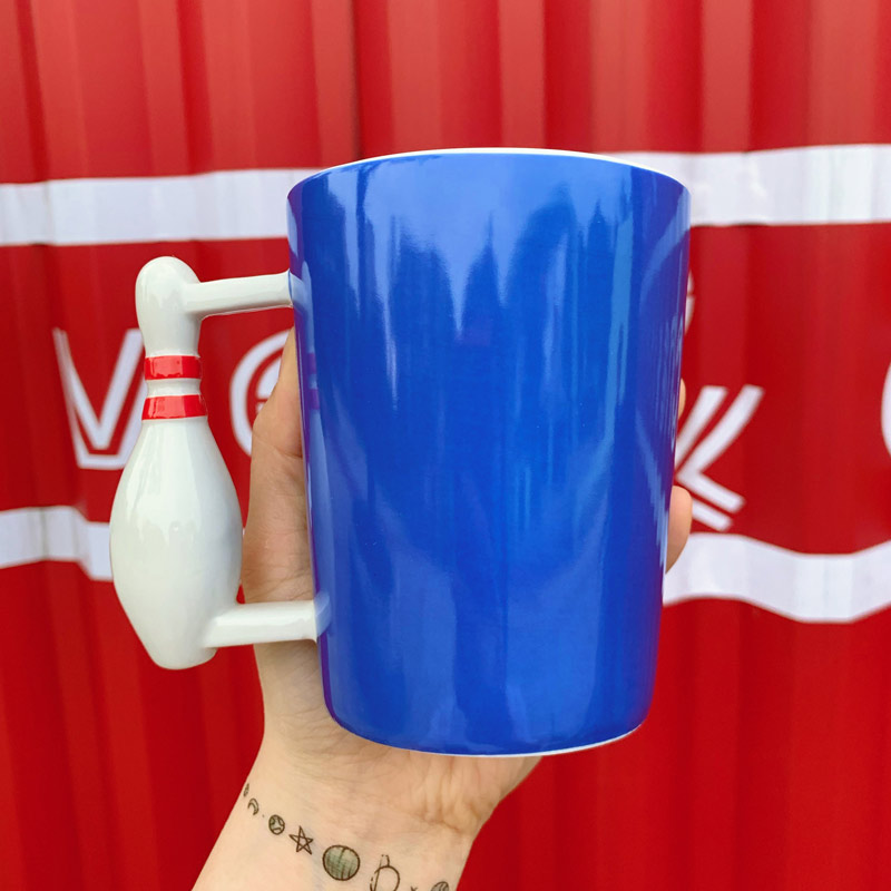 Ceramic Cup With Bowling Ball Shape Handle Application Scenario
