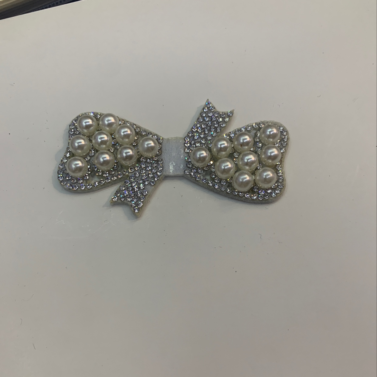 Large pearl bow tie thumbnail