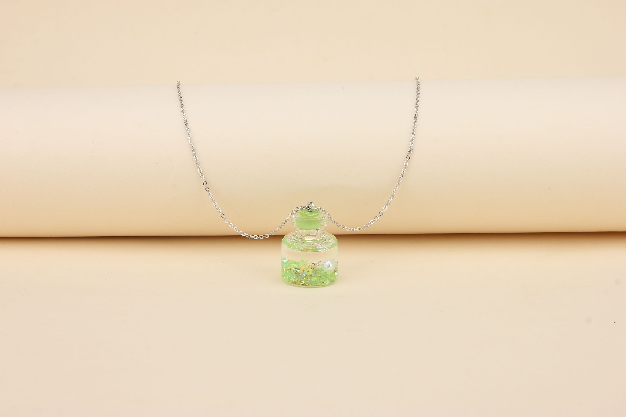 Glass bottle necklace Specification image