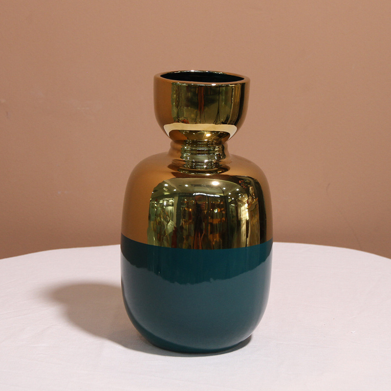 Creative and trendy Nordic ceramic vases, modern home wine cabinet decoration, light luxury style, dark green electroplated gold flower arrangement vases Item Picture