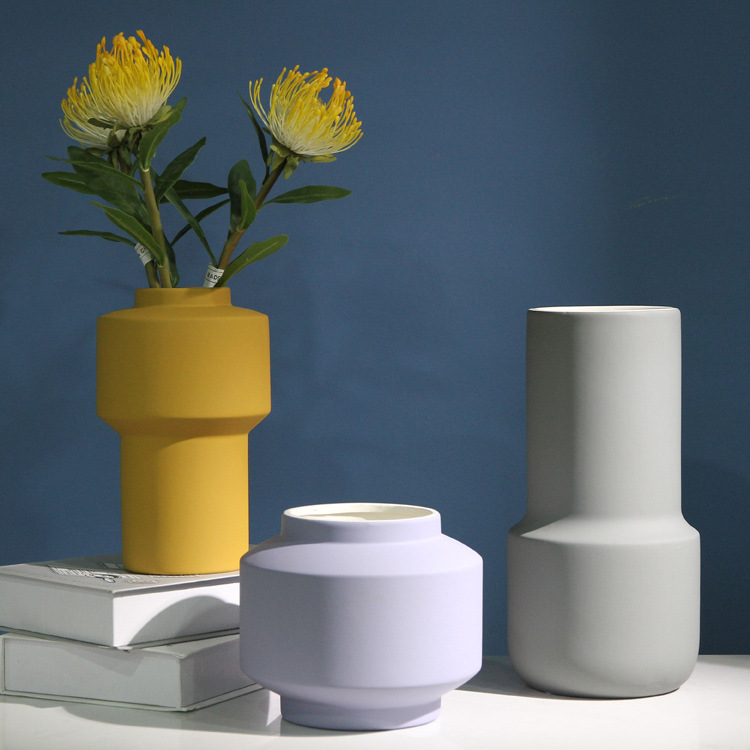 Factory direct sales of desktop ceramic vases, Nordic Morandi color flower vases and decorative items, simple and modern home decorations details Picture