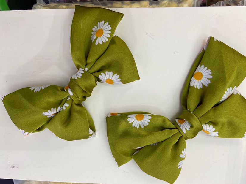 网红新款雏菊印花蝴蝶结弹簧发夹产品图