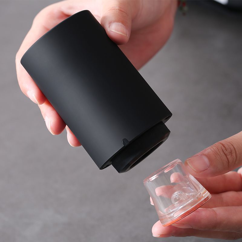 Mini vacuum machine black details Picture