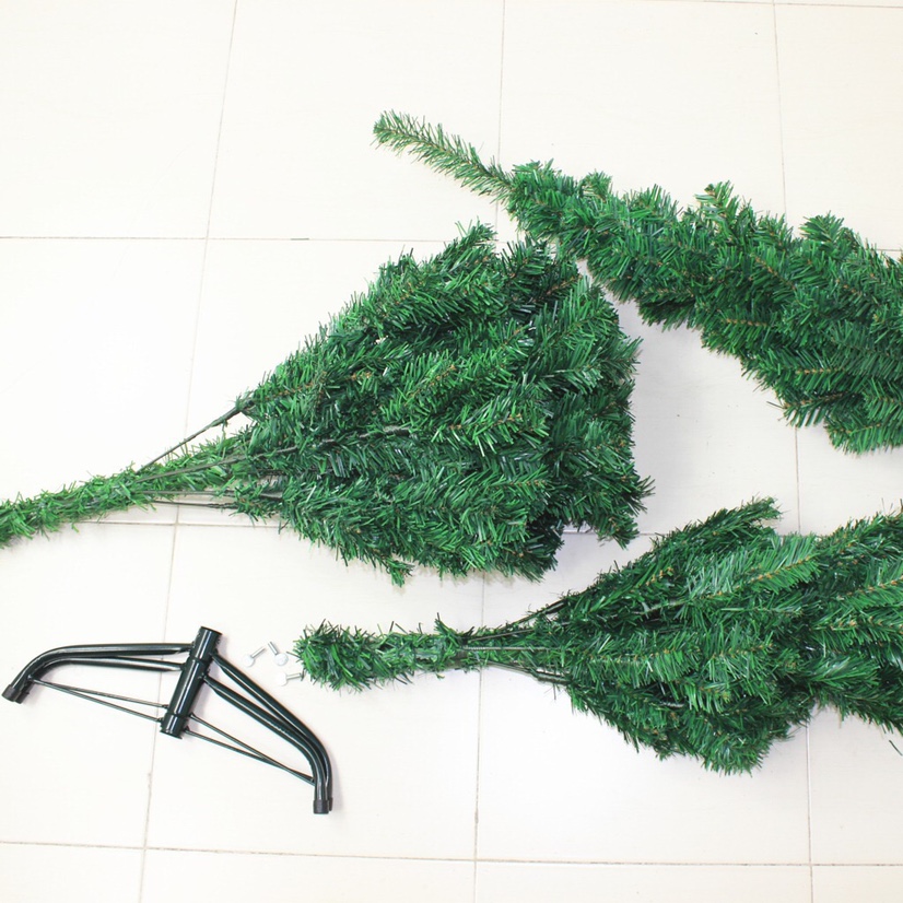 A 1.2-meter-tall Christmas tree with two sections, 160 iron legs, and an enlarged tree shape Application Scenario