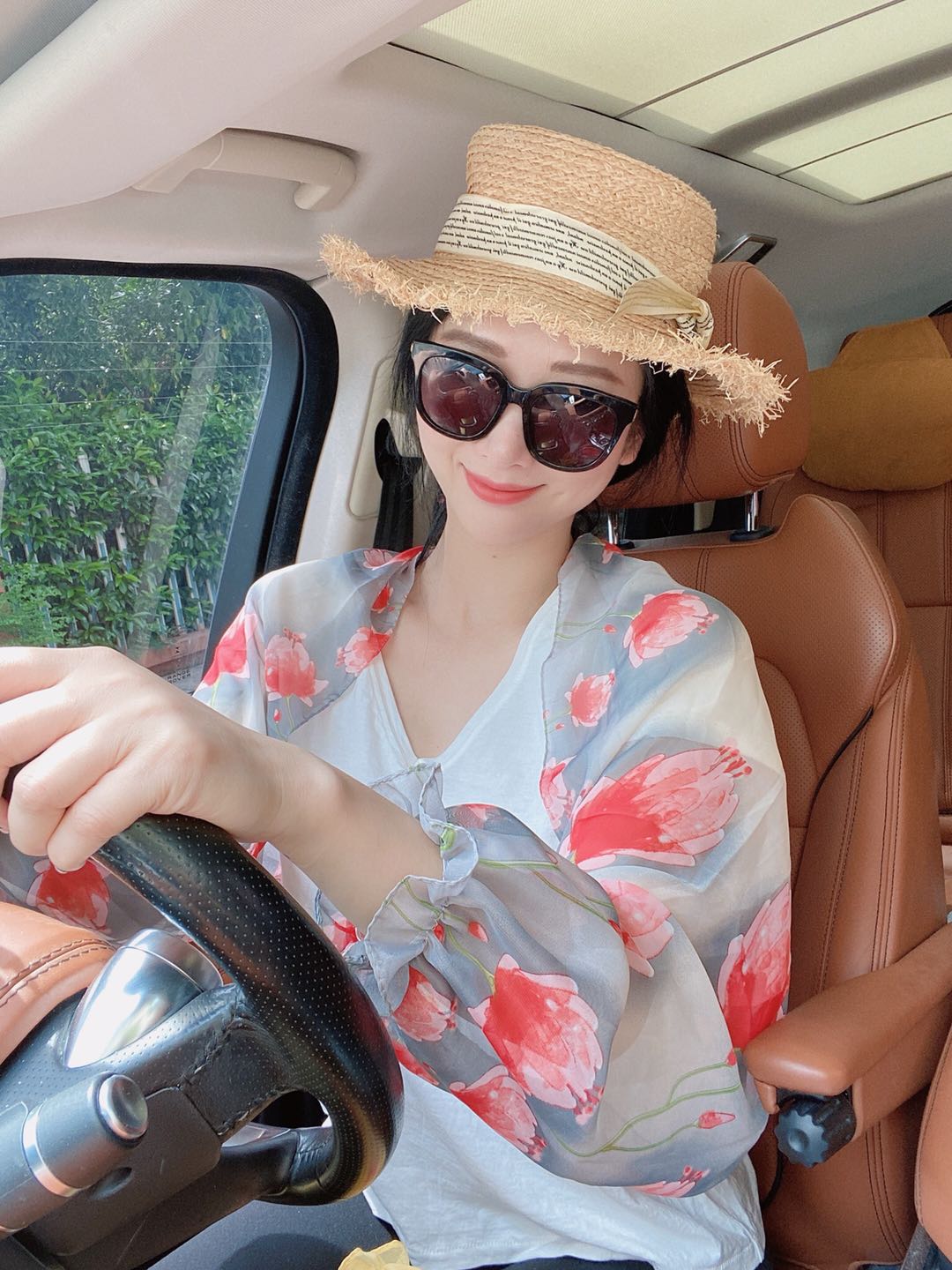 Yiwu good goods foreign trade beach clothes new chiffon printed beach clothes driving swimming bikini with sunscreen clothes