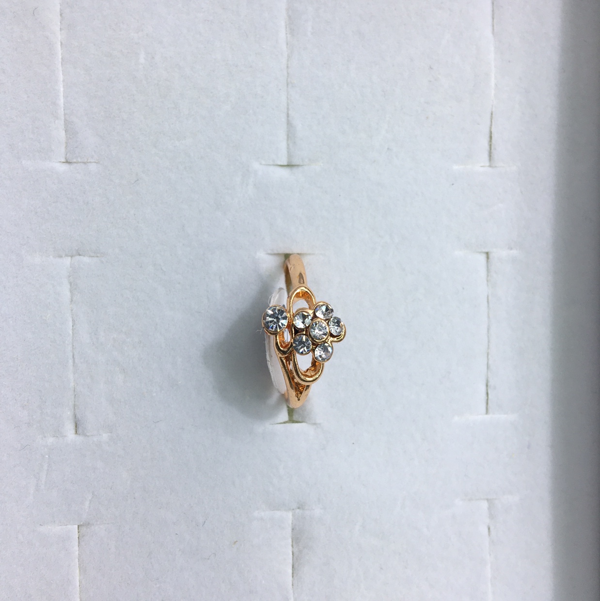 Wholesale popular white rhinestone embellished plum ring thumbnail