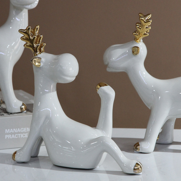 Modern creative ceramic animal ornaments for a family of three: A deer with you, a warm home desktop decoration Specification image