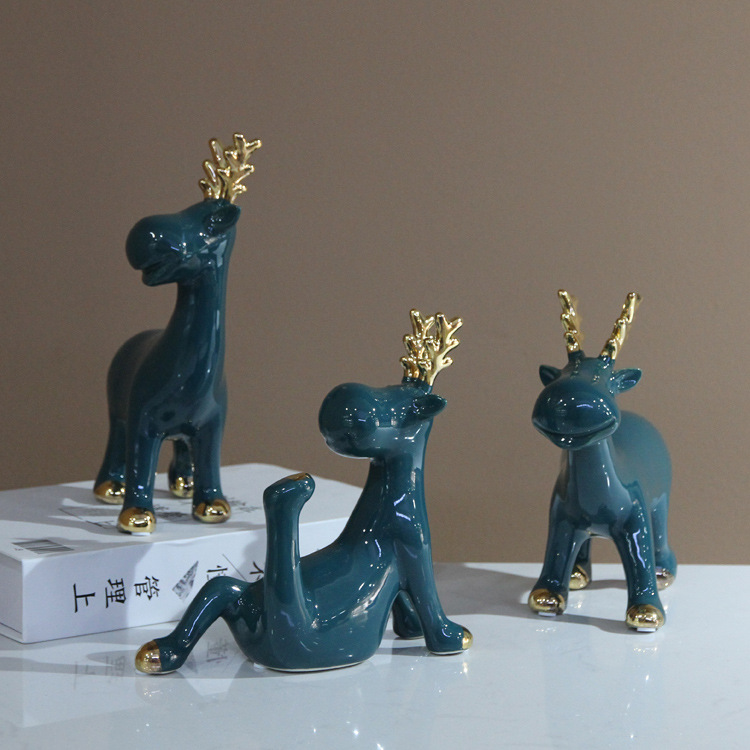 Factory direct sales of modern creative ceramic animal ornaments for a family of three. One deer with you, a warm home desktop decoration Specification image