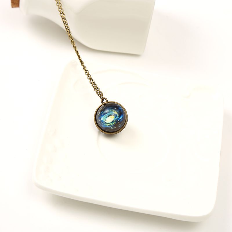 Glass texture necklace Application Scenario