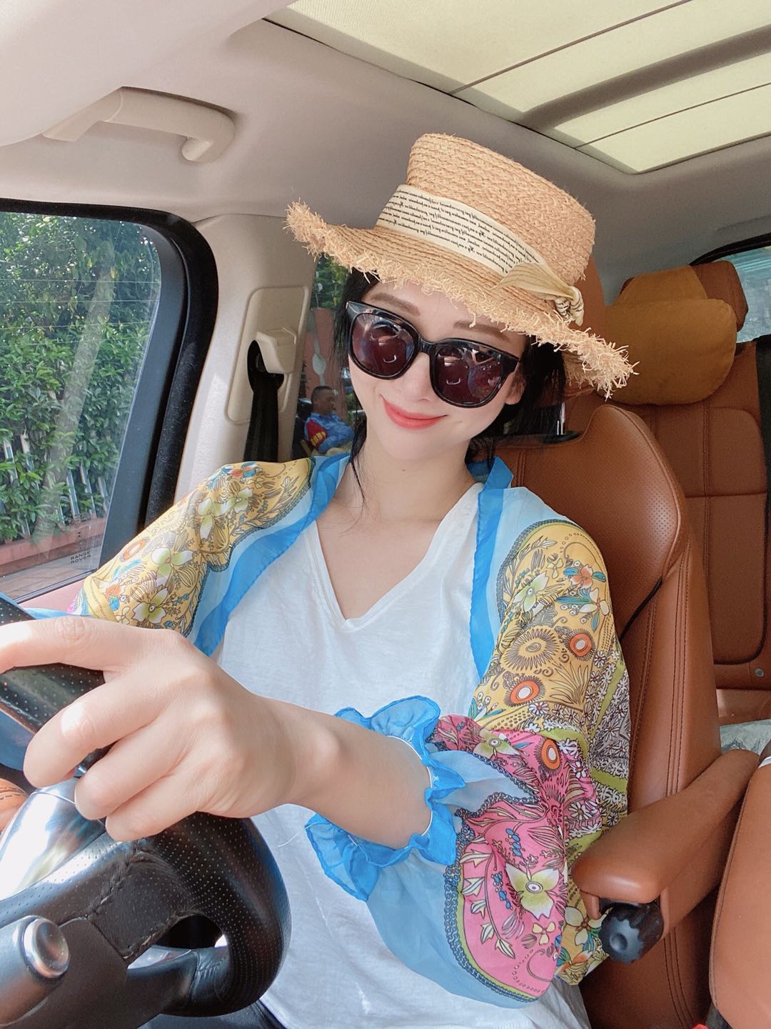 Yiwu good goods beach clothes foreign trade chiffon new printed beach clothes driving swimming bikini with sunscreen clothes thumbnail