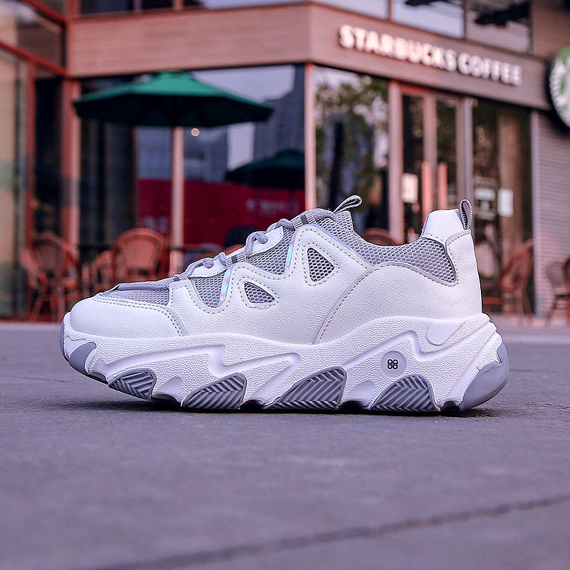 潮流运动鞋，性能舒适，透气性好！休闲有型装扮能随心驾驭，厚底增高运动鞋，穿上秒变大长腿，带给你如履平地的舒心体验