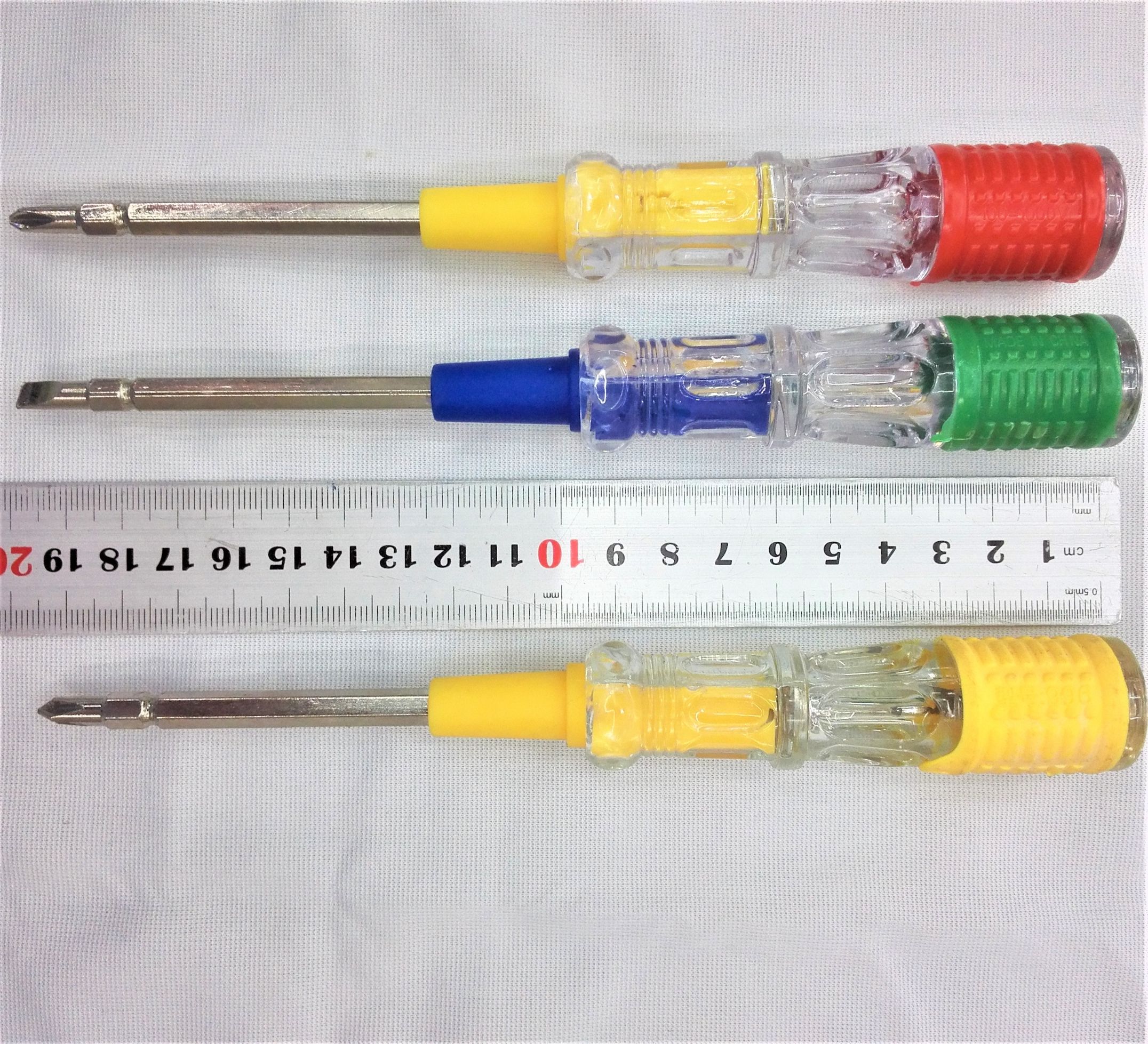 电笔/测电笔/电笔/验电笔/试电笔白底实物图