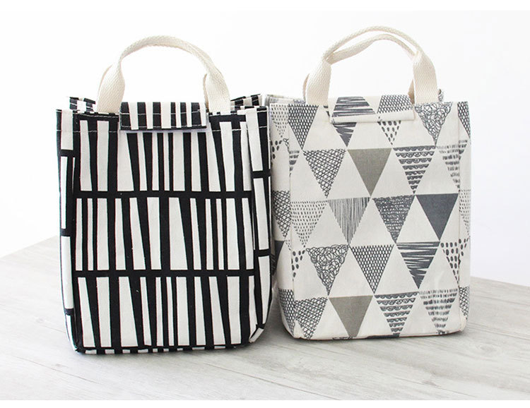 Yiwu Selection cartoon square cotton and hemp rope travel bag shoe bag convenient makeup bag cartoon insulation bag undefined