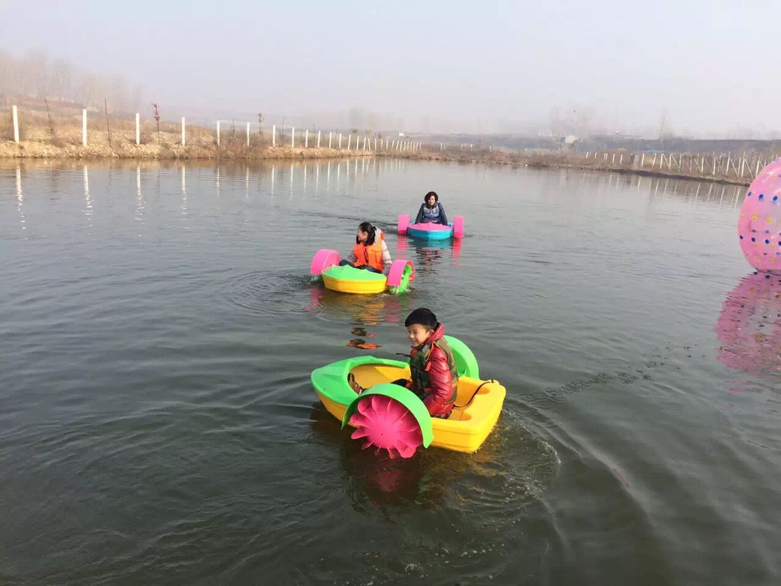 Wholesale Of Water Bumper Boats, Hand-Cranked Boats, Pedal Boats And Kayaks