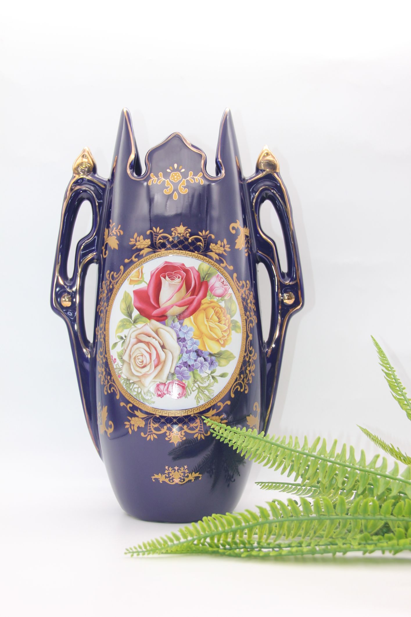 European-style ceramic vase living room flower arrangement Hotel porch happy vase dry flower decoration details Picture