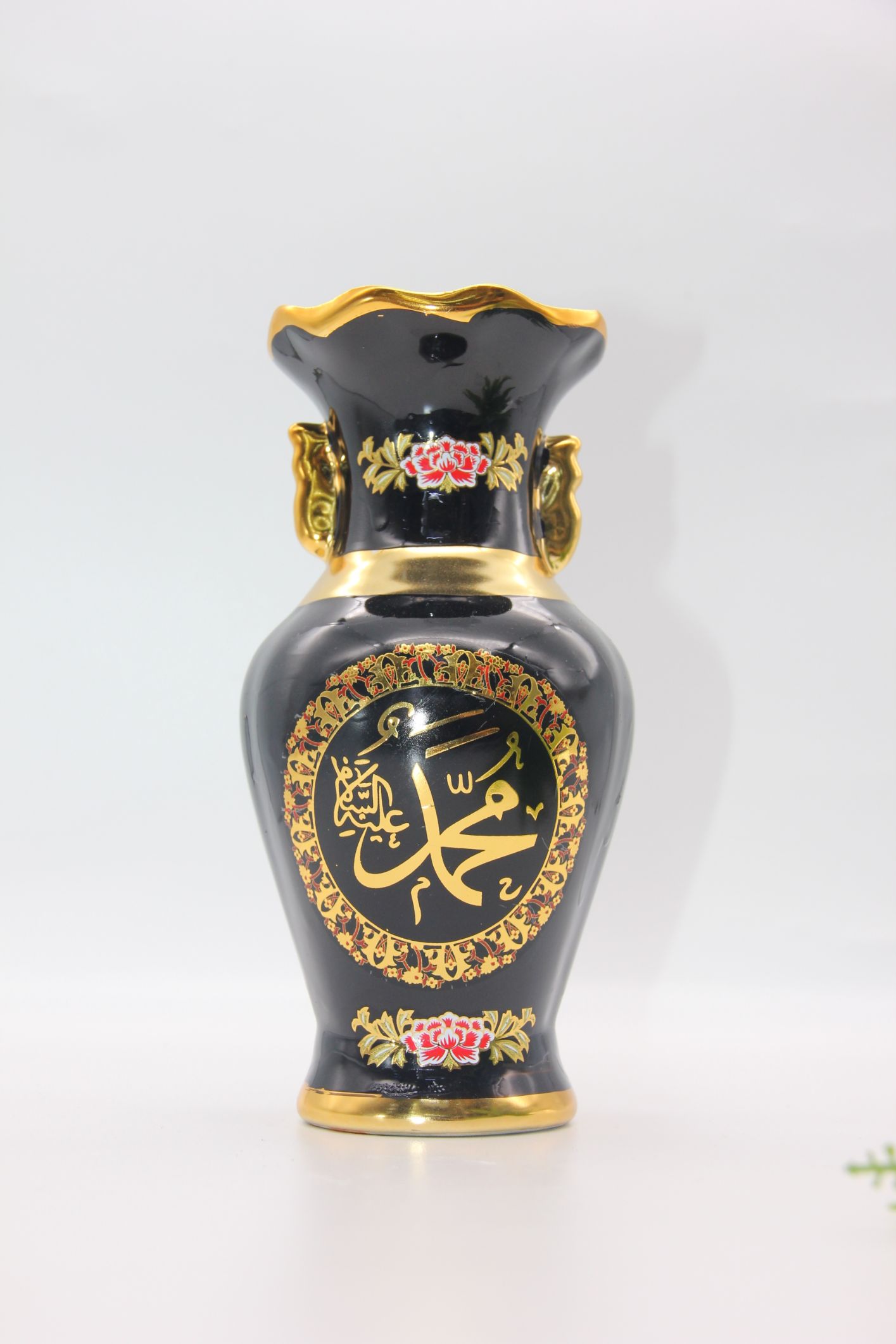Arabic vases Arabic handicrafts decorate articles
