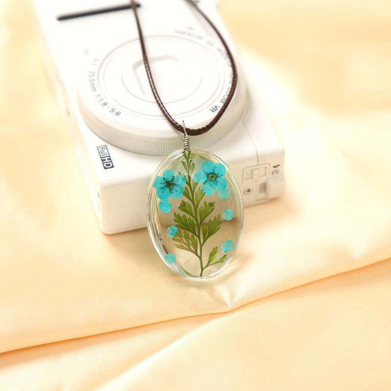 Life Tree Trunk Flower necklace Application Scenario