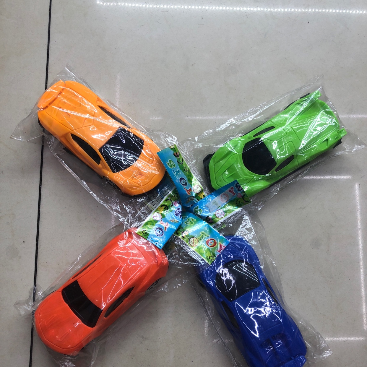 四色回力车产品图