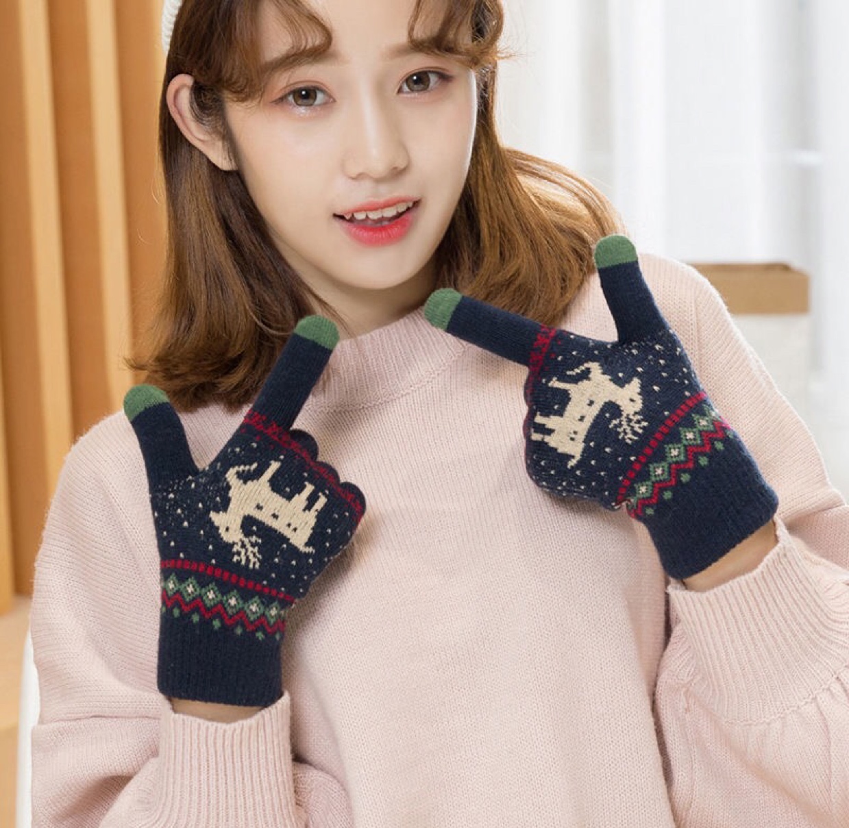 Double-layer thickened gloves, winter knitted touch screen woolen warm student cycling Korean version cute cartoon gloves Specification image