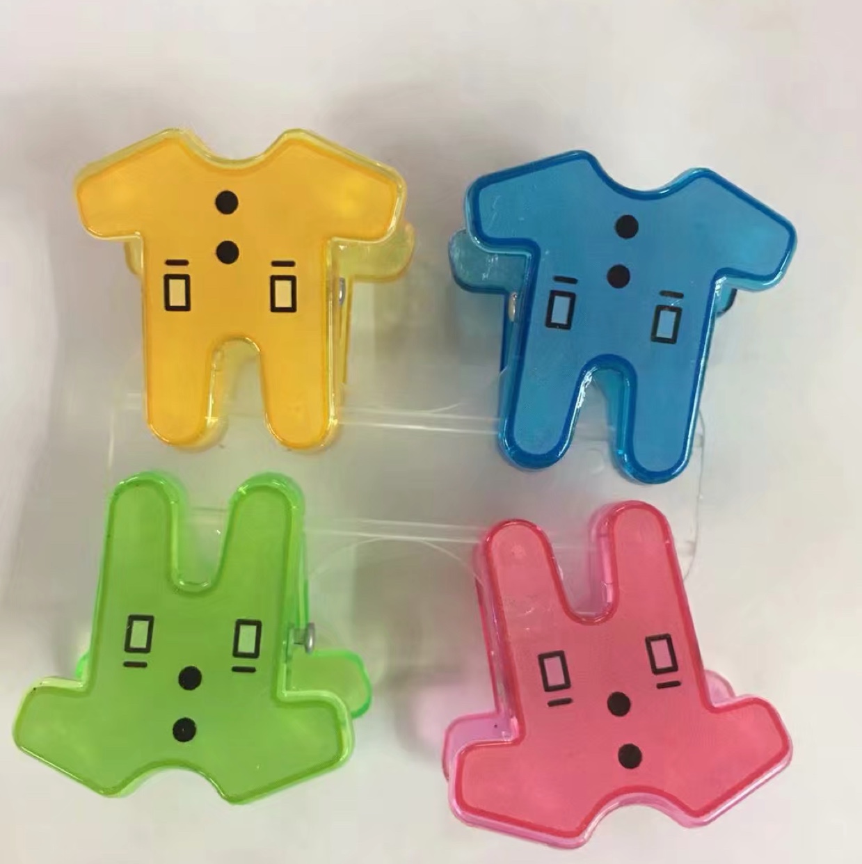 诃马卡通图案夹子白底实物图