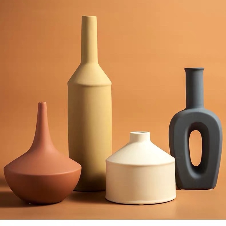 Nordic style, light luxury style, Morandi, electroplated ceramic vases are available for wholesale by the box