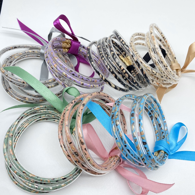 In 2020, it is a black khaki, pink, blue, purple and light grayish green with 5 layers of melon seed grain bracelet with simple web celebrity temperament thumbnail