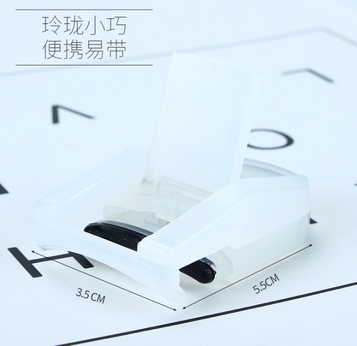 Marian Portable Eyelash Curler Curl Eyelashes In One Step Into The Sun Pattern Eyelash Curler Application Scenario