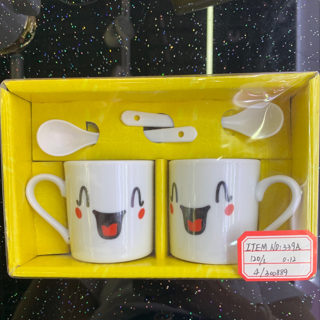 339A Smiling face Two cups and two spoons details Picture