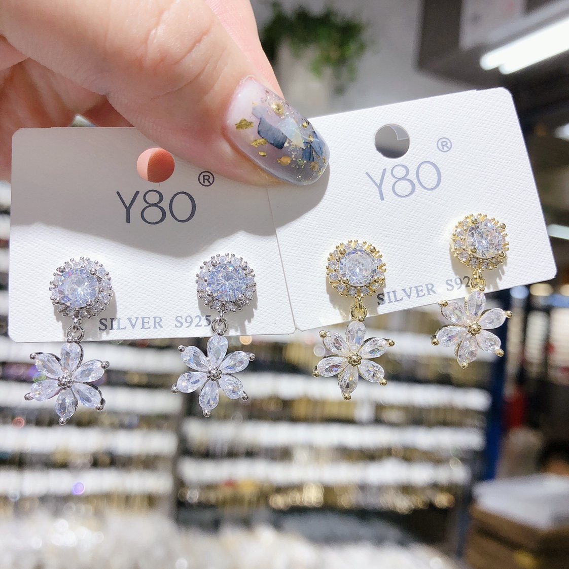 Zircon earrings for trendy ladies