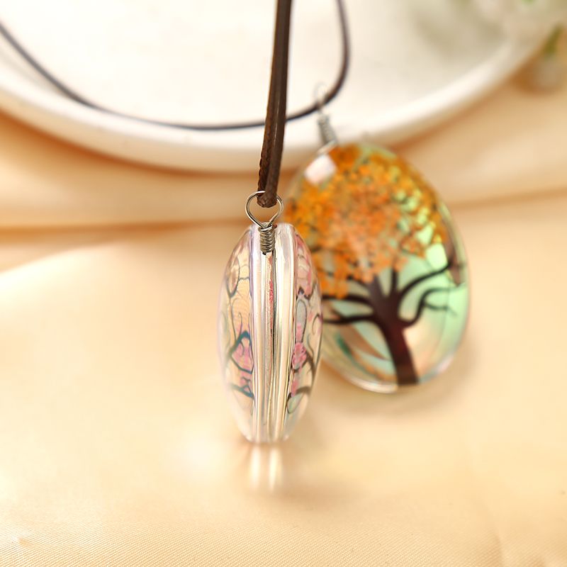 Dried flower Life tree necklace details Picture