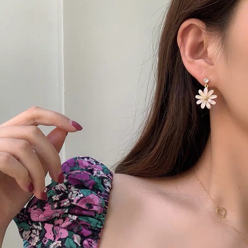 Korean hot style fashion jewelry zircon petals earrings thumbnail