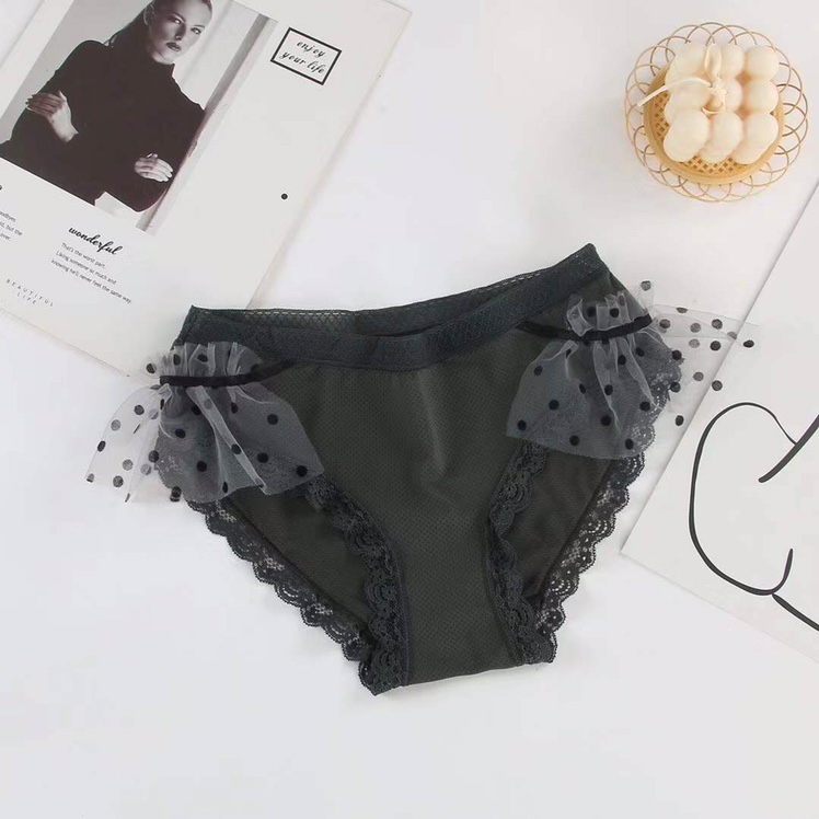 Summer Ice Silk Porosity Silk Ice Skating Cool Little Skirt Polka Dot Chiffon Lace Women's Panties Application Scenario