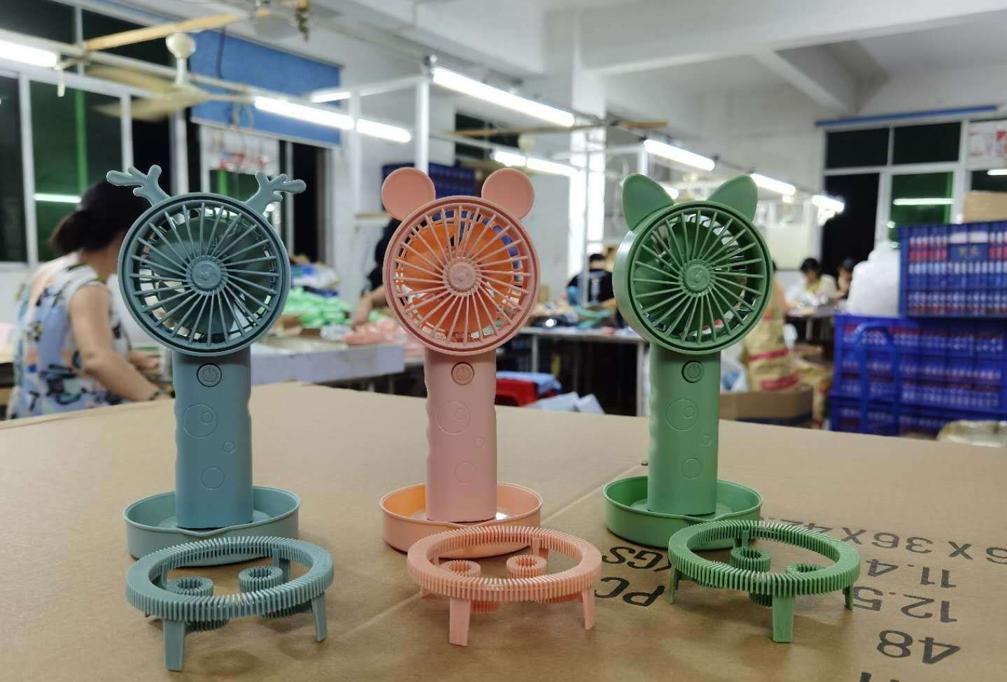 电动风扇泡泡机二合一