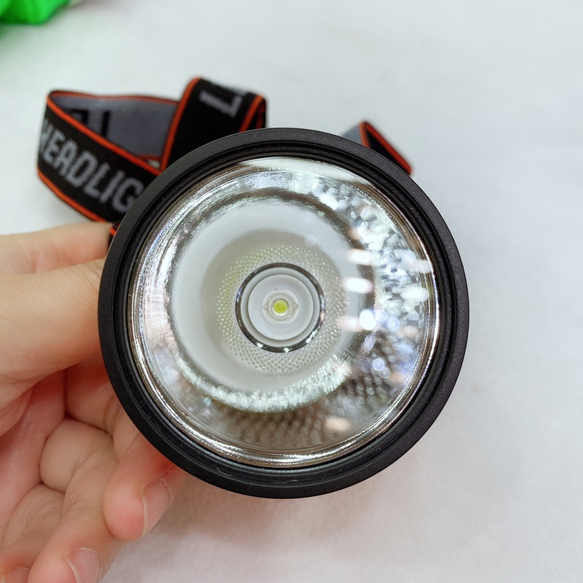 BL-ZB-5128充电潜水头灯细节图