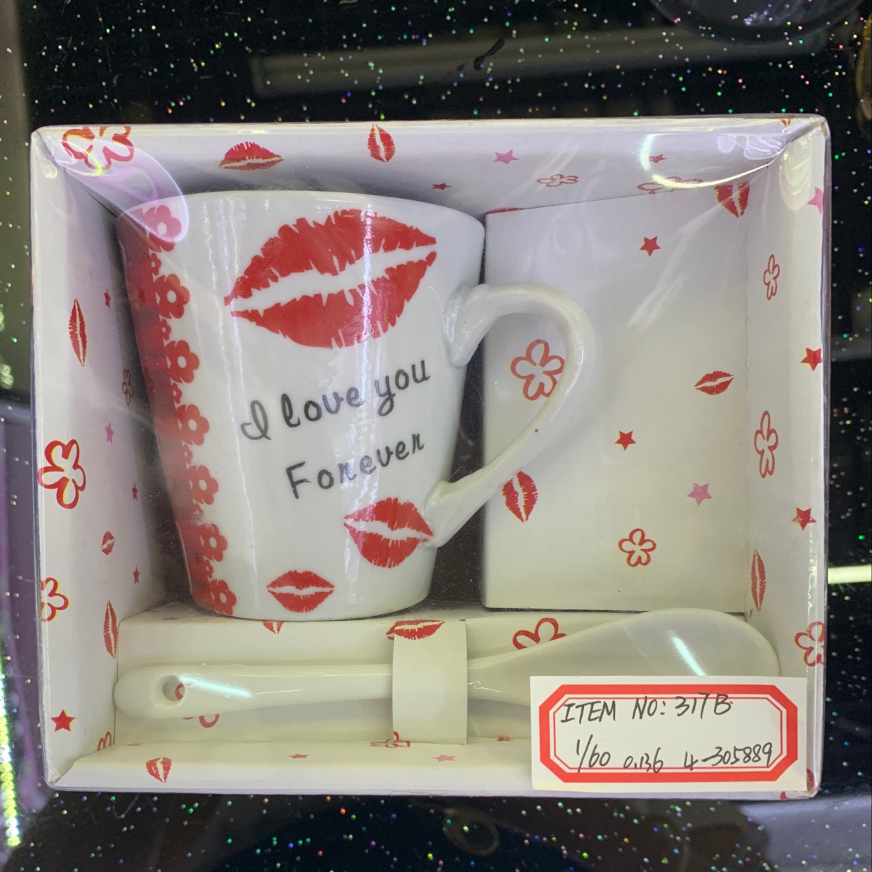 The 317B Valentine's Day couple cup set, a bestseller in foreign trade, features one cup and one spoonful Application Scenario