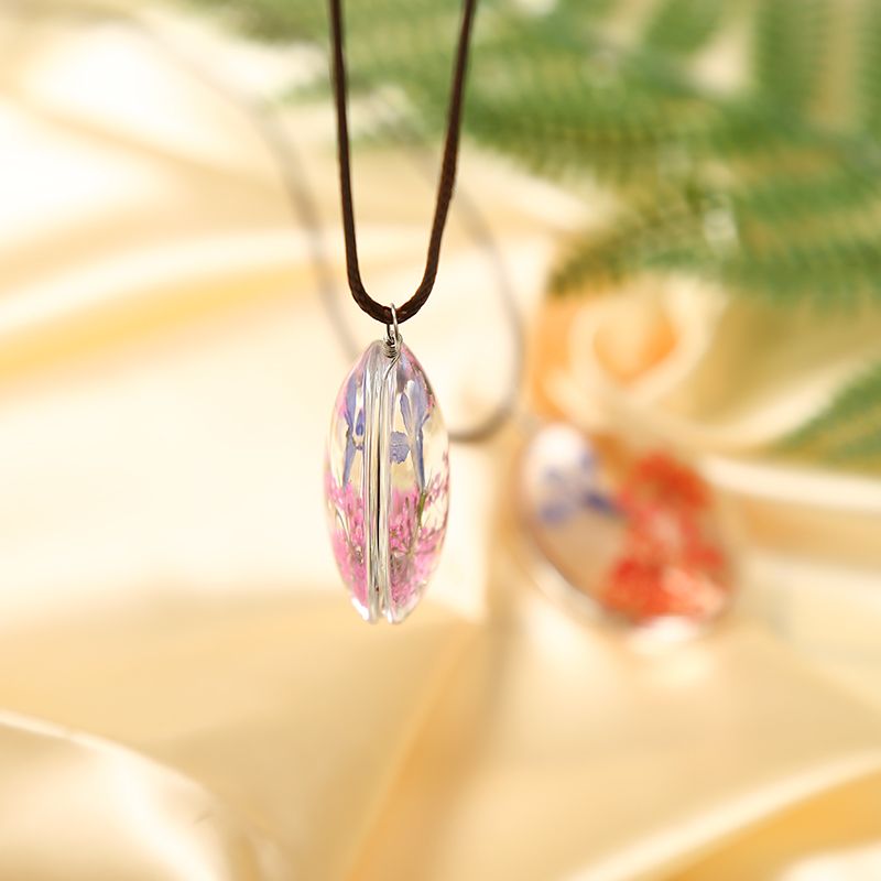 Dried flower Life tree necklace