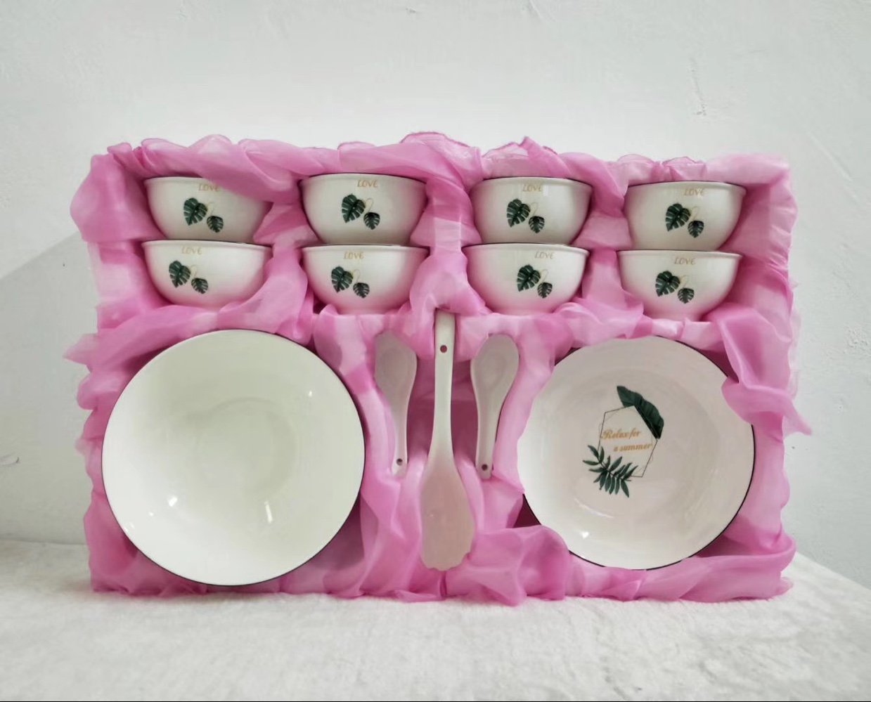 A 22-piece European-style tableware set Specification image