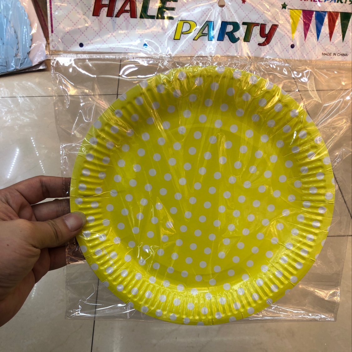 9寸小圆点盘，10个一包，一件300包，可混色