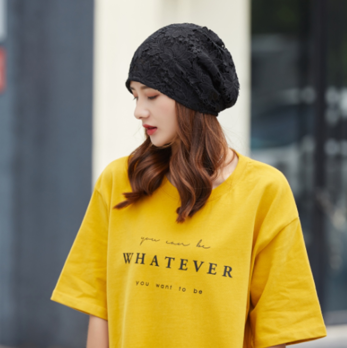 The Korean-style lace flower headscarf hat for the Spring and Autumn period is a fashionable, casual and versatile headscarf hat with a bald head and a thin postpartum hat Item Picture