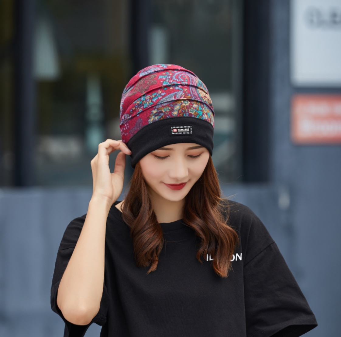 Hats, autumn and winter pullover hats, headwear hats Application Scenario