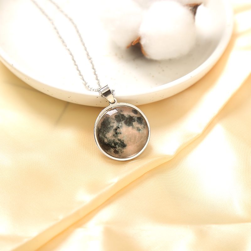 Glass sticker necklace with luminous texture, a popular DIY product, factory direct sales, irresistibly charming undefined