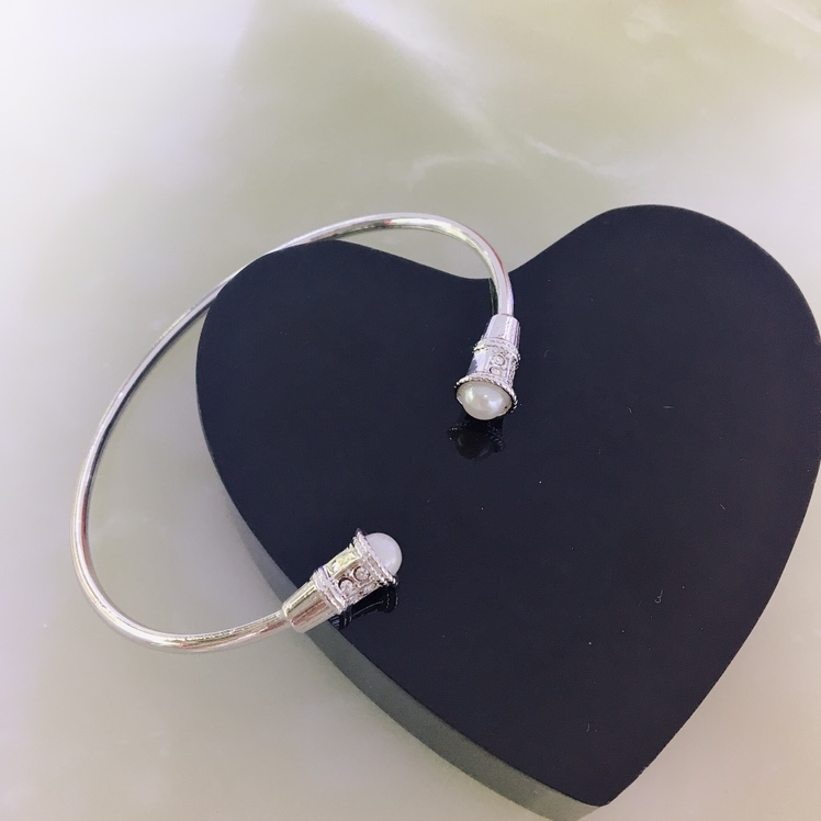 Manufacturers direct European and American fashion brands to open pearl bracelets thumbnail